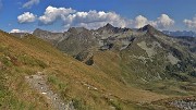 52 In decisa salita per Cima di Lemma con vista versoi  Laghi di Porcile di Valle Lunga